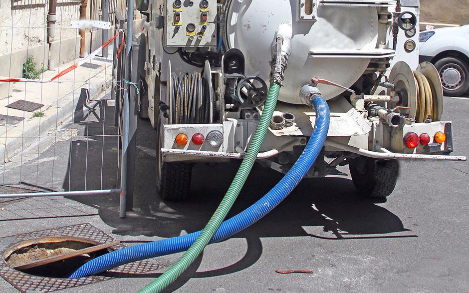 camion assainissement Juziers